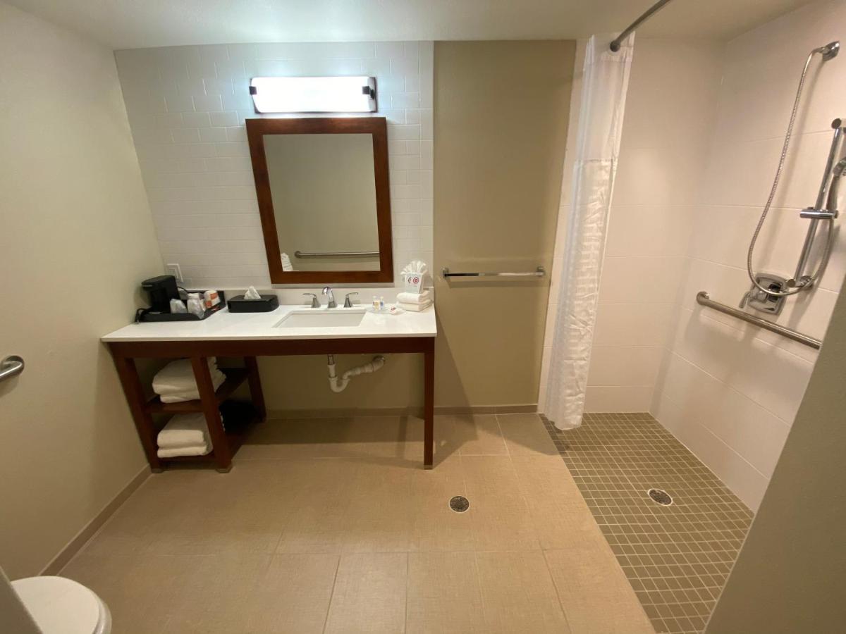 Comfort Suites Midland West Экстерьер фото