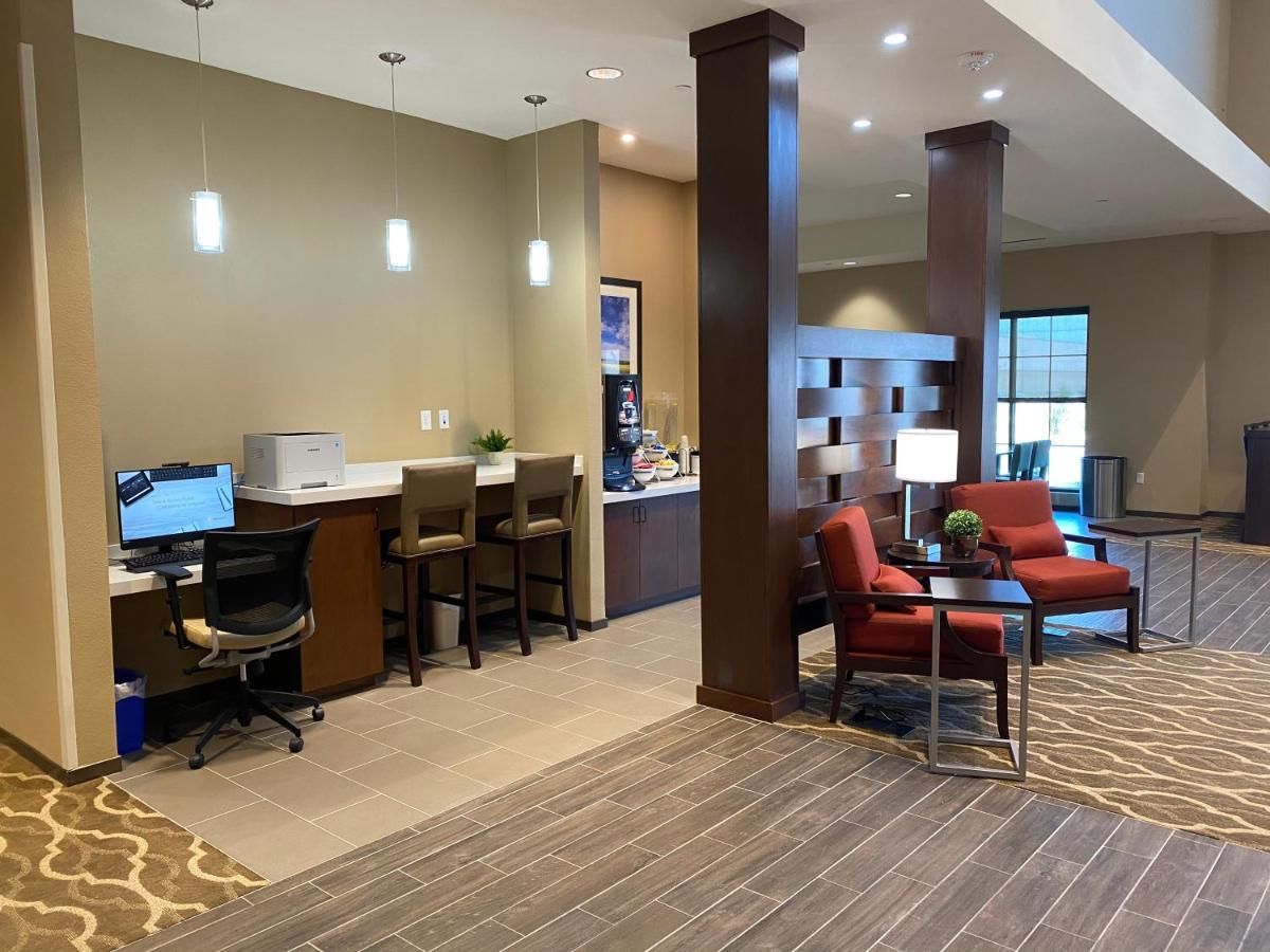 Comfort Suites Midland West Экстерьер фото