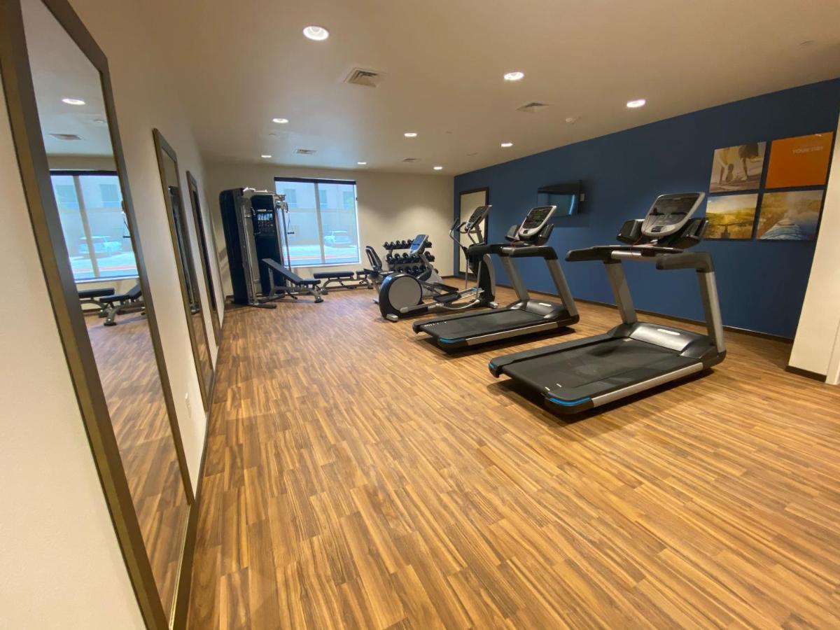 Comfort Suites Midland West Экстерьер фото
