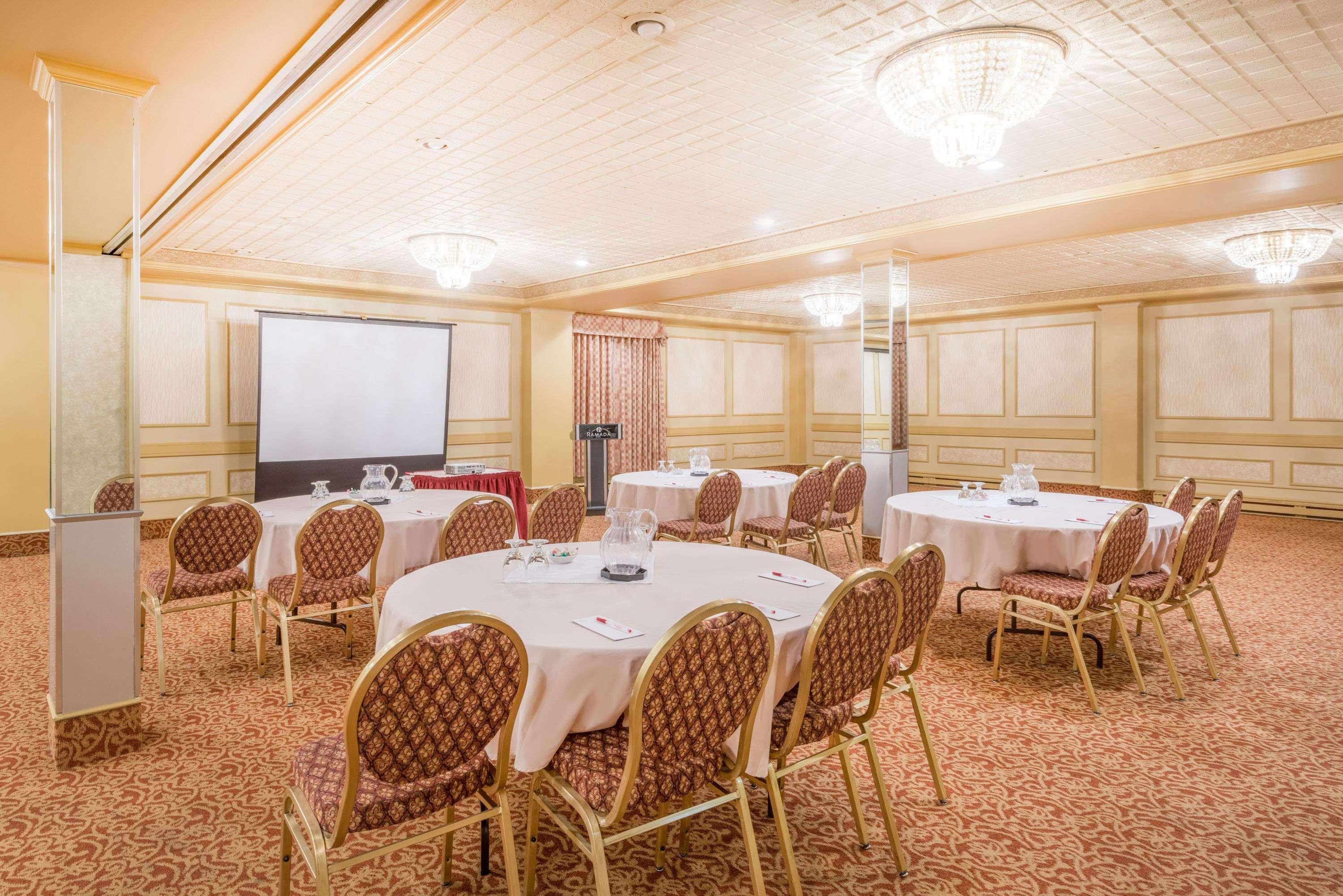 Comfort Suites Midland West Экстерьер фото